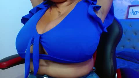Snapshot of viiolleta chatting on October 3, 1:19 pm viioleta online show from October 3, 1:19 pm