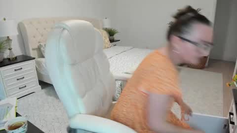 Ukrainian-woman online show from March 26, 12:43 pm