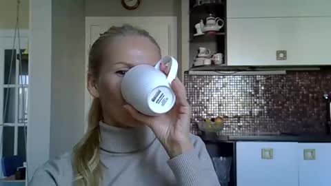 Snapshot of viki_loun5 chatting on September 30, 10:37 am viki_loun5 online show from September 30, 10:37 am
