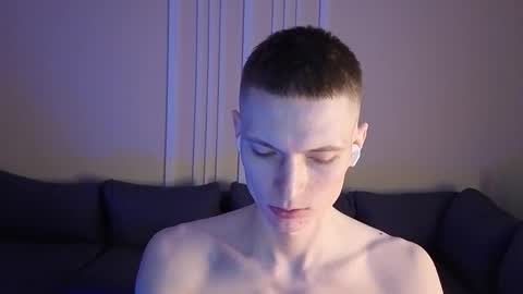 Max online show from April 10, 4:33 pm