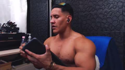 Snapshot of viktorherrera chatting on September 17, 4:32 pm Viktor Herrera online show from September 17, 4:32 pm