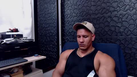 Snapshot of viktorherrera chatting on February 27, 5:15 pm Viktor Herrera online show from February 27, 5:15 pm