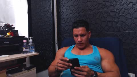 Snapshot of viktorherrera chatting on September 24, 5:09 pm Viktor Herrera online show from September 24, 5:09 pm