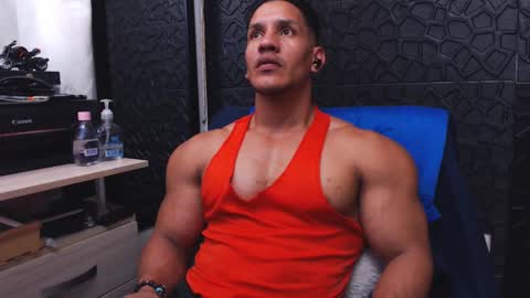Snapshot of viktorherrera chatting on September 15, 3:57 pm Viktor Herrera online show from September 15, 3:57 pm