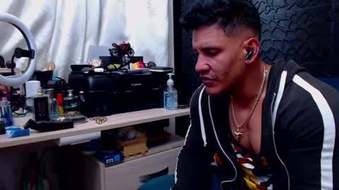Snapshot of viktorherrera chatting on March 11, 10:40 am Viktor Herrera online show from March 11, 10:40 am