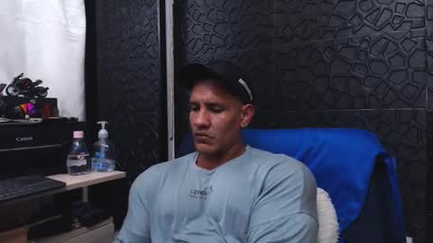 Snapshot of viktorherrera chatting on September 20, 7:50 pm Viktor Herrera online show from September 20, 7:50 pm