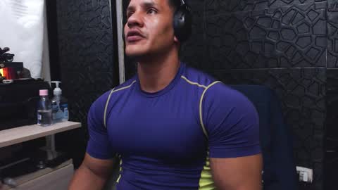 Snapshot of viktorherrera chatting on September 26, 7:11 pm Viktor Herrera online show from September 26, 7:11 pm