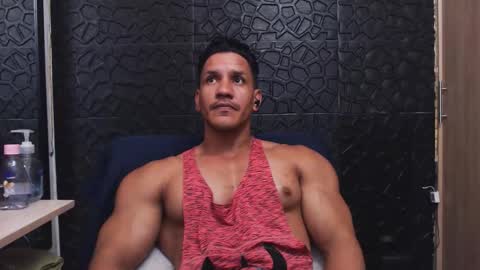 Snapshot of viktorherrera chatting on October 7, 5:42 pm Viktor Herrera online show from October 7, 5:42 pm