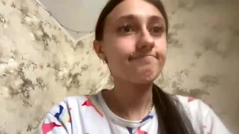 Snapshot of viktoria9898 chatting on September 24, 12:01 pm Sweett online show from September 24, 12:01 pm