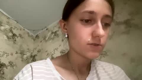 Snapshot of viktoria9898 chatting on October 21, 11:15 am Sweett online show from October 21, 11:15 am