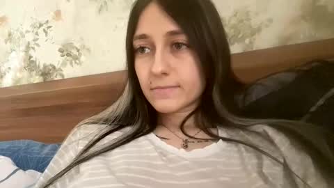 Snapshot of viktoria9898 chatting on October 6, 12:34 pm Sweett online show from October 6, 12:34 pm