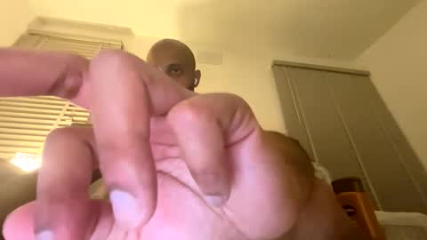 vince_69121 online show from April 4, 10:39 pm