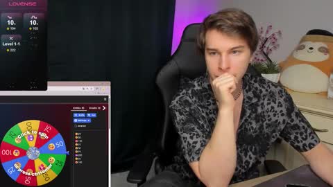 Vincent Strong online show from November 19, 8:13 am