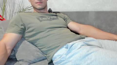 Vincent.  uncut 18cm online show from September 17, 6:00 pm