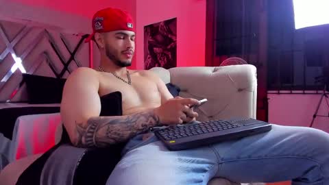 Vincent online show from October 28, 3:51 am