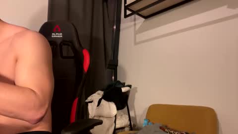 vincentprice69 online show from February 12, 8:01 pm