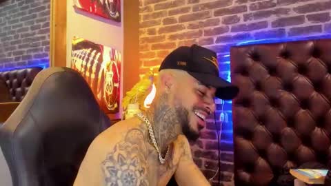 ---Vinzen--- online show from December 18, 9:43 pm