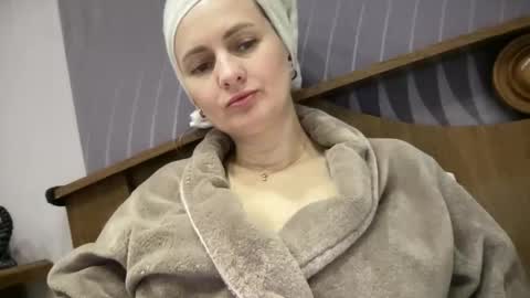 Funny  girl online show from February 7, 1:19 am