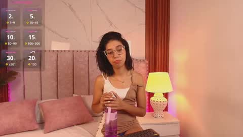 Snapshot of violet_606 chatting on September 24, 9:21 pm Violeta online show from September 24, 9:21 pm