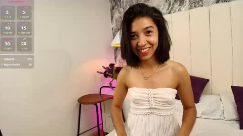 Snapshot of violet_606 chatting on September 23, 9:10 pm Violeta online show from September 23, 9:10 pm