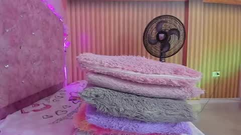 violet__taylor_ online show from February 14, 2:36 am