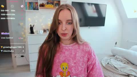 Violet online show from March 13, 1:58 pm