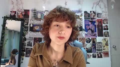 Violet online show from February 15, 7:06 am