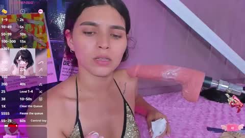 Snapshot of violet_fiore chatting on October 3, 7:11 pm Violet Fiore online show from October 3, 7:11 pm