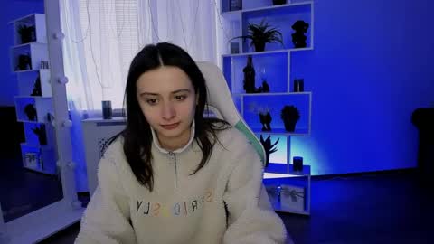 violet_margo online show from April 20, 7:11 am