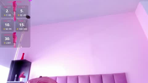 violet online show from October 23, 1:45 pm