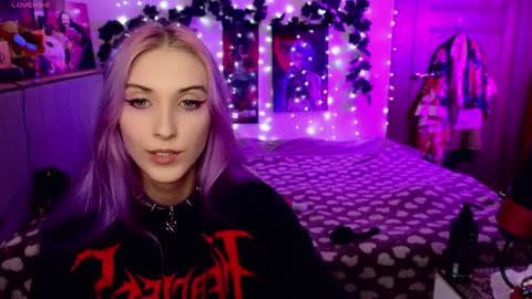 Deya online show from January 27, 3:28 pm