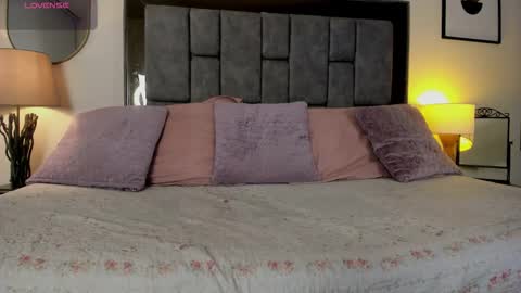 Violet Nova online show from February 20, 11:01 am