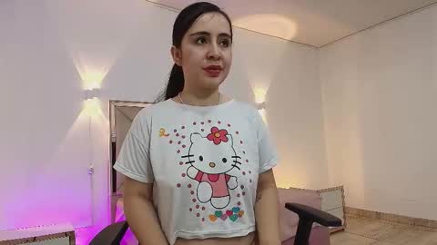 Snapshot of violet_tay1 chatting on October 10, 12:33 pm violet_tay1 online show from October 10, 12:33 pm