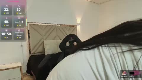 Snapshot of violet_tay1 chatting on October 16, 1:00 pm violet_tay1 online show from October 16, 1:00 pm