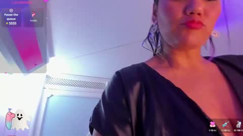 Snapshot of violeta_medina chatting on February 21, 8:51 am violeta_medina online show from February 21, 8:51 am