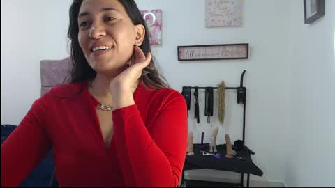 violeta_scott_ online show from May 16, 1:54 pm