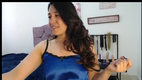 violeta_scott_ online show from May 8, 3:50 pm