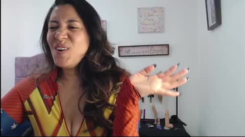 violeta_scott_ online show from May 18, 1:50 pm