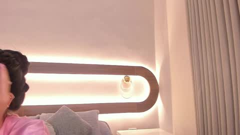 Violeta Sum online show from April 21, 12:45 pm