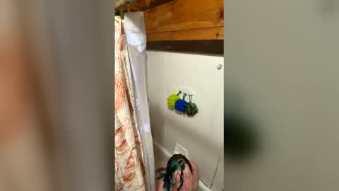 violetann93 online show from April 20, 2:31 pm