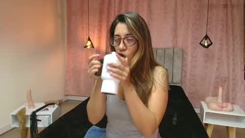 Snapshot of violetascott_ chatting on February 12, 12:55 pm VIOLETA online show from February 12, 12:55 pm