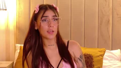 Snapshot of violetblaze chatting on September 26, 4:42 am Cute Violet online show from September 26, 4:42 am