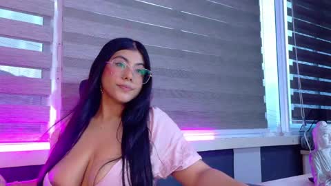 Violet online show from May 6, 11:16 am