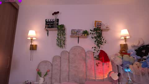 violeth___ online show from February 27, 1:26 pm