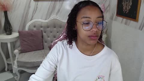 Snapshot of violeth_b chatting on January 11, 12:40 pm violeth_b online show from January 11, 12:40 pm