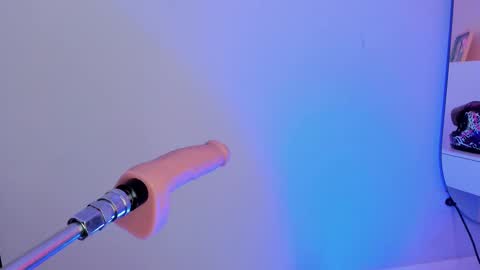 Snapshot of violeth_hill chatting on March 9, 7:59 pm Violeth Hill online show from March 9, 7:59 pm