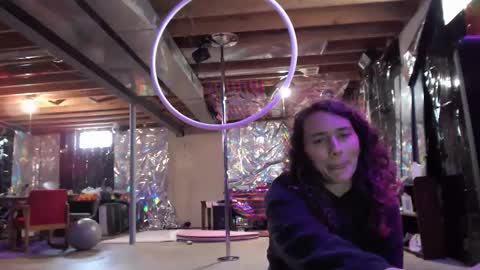 Violet Hooper online show from February 18, 6:26 pm