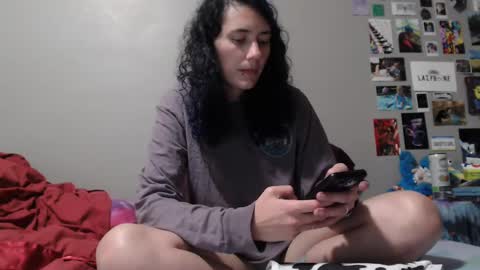 Violet Hooper online show from September 24, 6:25 pm