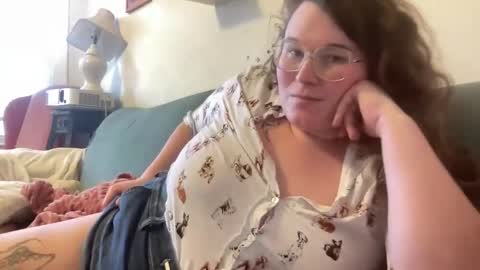 violetlyhappy online show from March 18, 10:15 pm