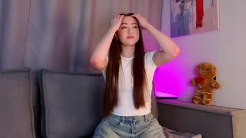 Lisa online show from April 11, 2:54 pm